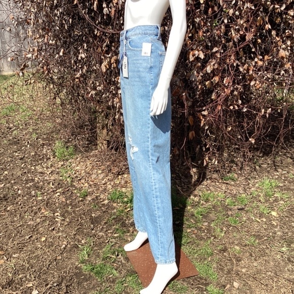 NWT Lovers + Friends Lawrence Distressed High Waist Slouchy Flare Jeans - Picture 6 of 8